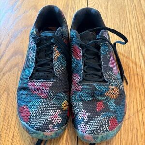 NoBull sz 8.5 Floral Patterned Women's Functional Fitness Shoes